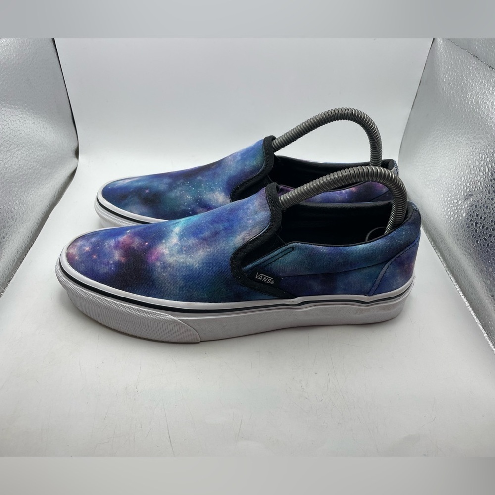 Vans off the wall galaxy womens loafers size 7.5